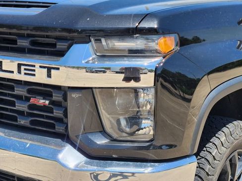 Used 2022 Chevrolet Silverado 2500 LT w/ Convenience Package AWD/4WD image 9