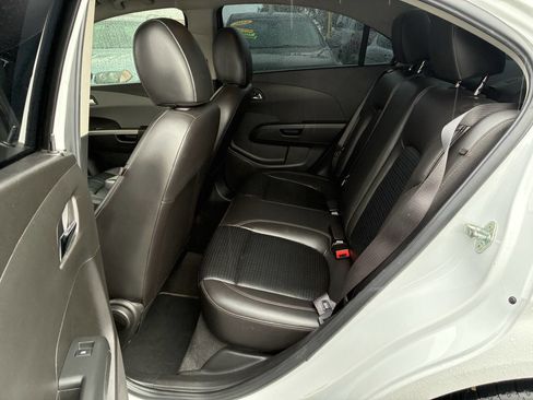 Used 2017 Chevrolet Sonic Premier image 4