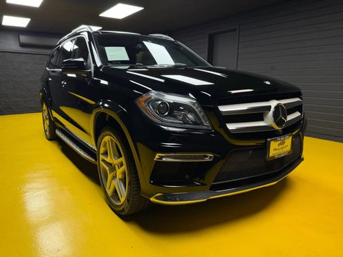 Used 2015 Mercedes-Benz GL 550 4MATIC image 3