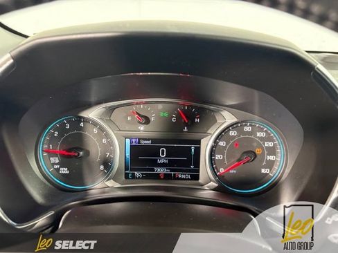 Used 2018 Chevrolet Equinox LT w/ Sun & Infotainment Package FWD image 9