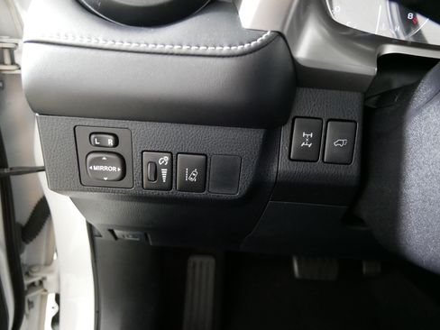 Used 2016 Toyota RAV4 Limited AWD/4WD image 26