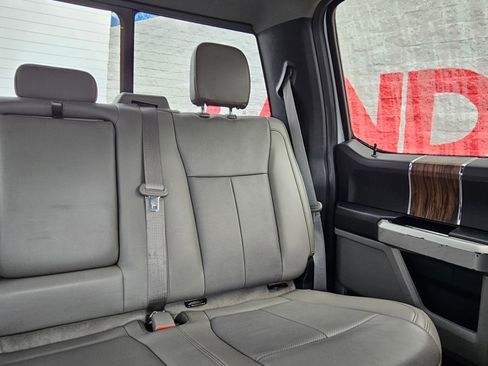 Used 2019 Ford F150 Lariat image 26