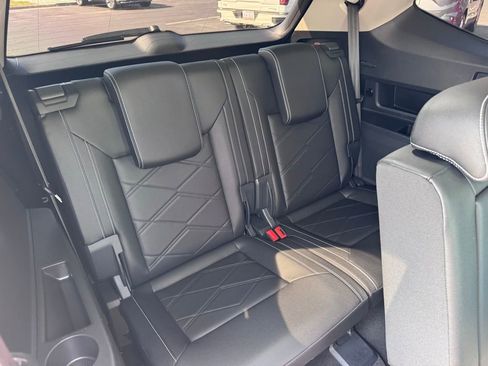 Used 2025 Volkswagen Atlas SE FWD image 23