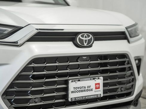 Used 2025 Toyota Grand Highlander AWD Hybrid image 13
