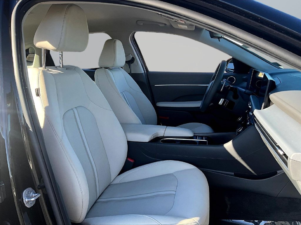 Certified 2025 Hyundai Sonata SEL FWD image 30