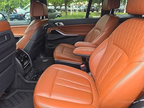 Used 2021 BMW X7 M50i w/ Executive Package AWD/4WD image 10