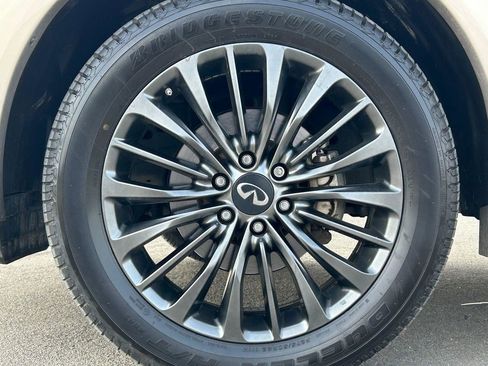 Used 2022 INFINITI QX80 Sensory w/ Cargo Package image 21