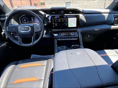 Used 2025 GMC Sierra 2500 AT4 w/ AT4 Premium Plus Package AWD/4WD image 14