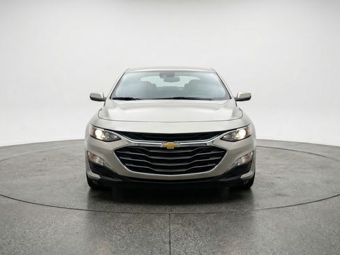 Used 2024 Chevrolet Malibu LT image 2