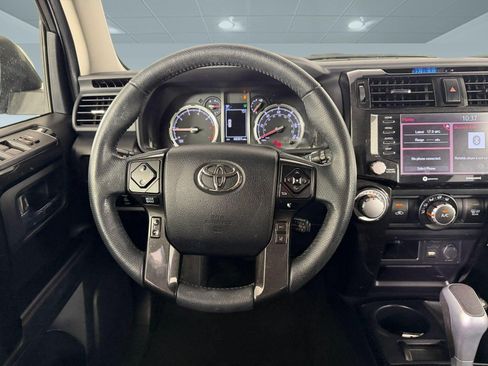 Used 2021 Toyota 4Runner TRD Off-Road AWD/4WD image 11