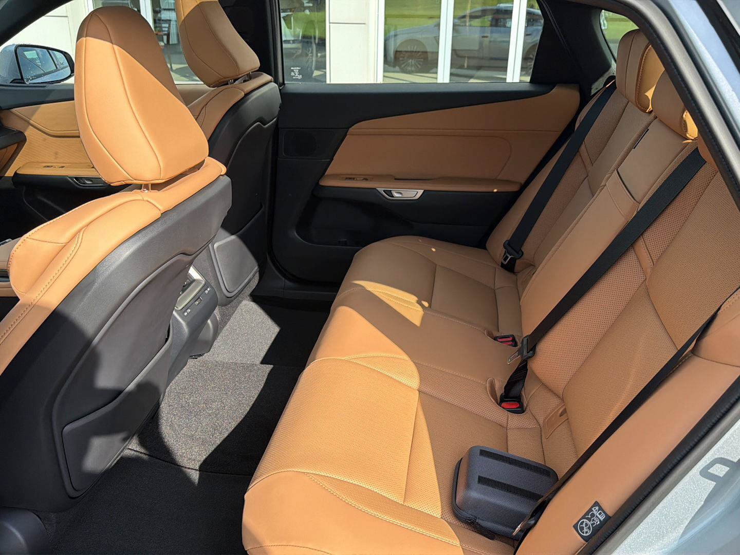 New 2026 Lexus ES 350e w/ Convenience Package FWD image 11