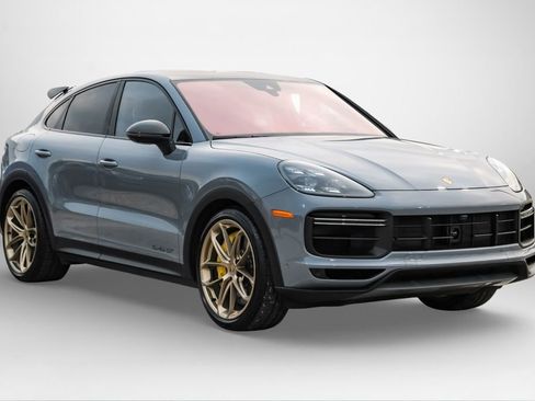 Used 2023 Porsche Cayenne Turbo GT image 4