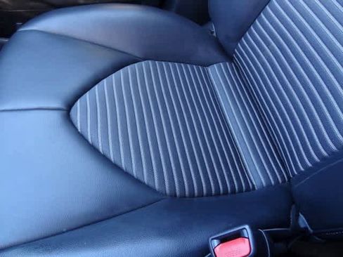 Used 2023 Toyota Highlander XSE image 17