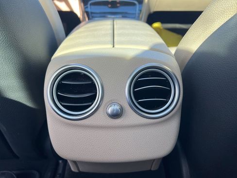 Used 2017 Mercedes-Benz C 300 4MATIC Sedan image 24