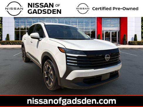 Certified 2025 Nissan Kicks SV AWD/4WD image 1