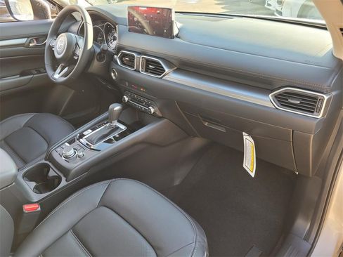 New 2025 MAZDA CX-5 AWD 2.5 S w/ Preferred Package image 4
