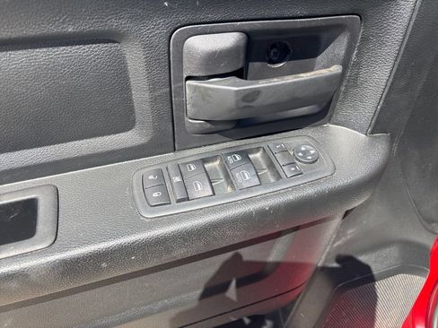 Used 2018 RAM 1500 Express w/ Express Value Package AWD/4WD image 14