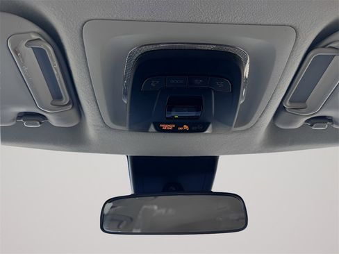 Used 2022 Toyota Corolla Cross LE image 34