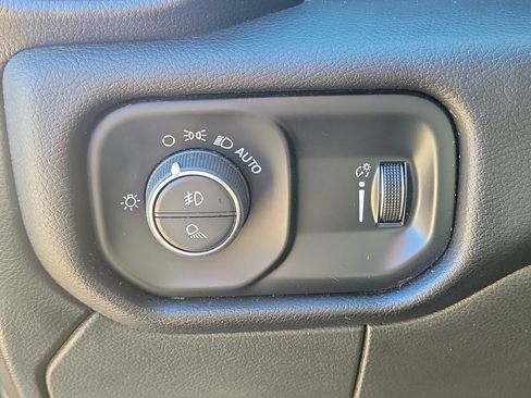 Used 2024 RAM 2500 Big Horn image 14