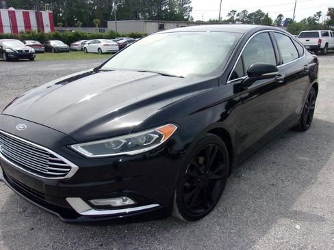 Used 2017 Ford Fusion Titanium FWD image 7