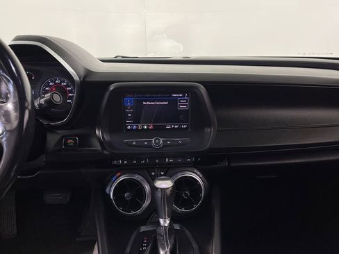 Used 2021 Chevrolet Camaro LT image 15