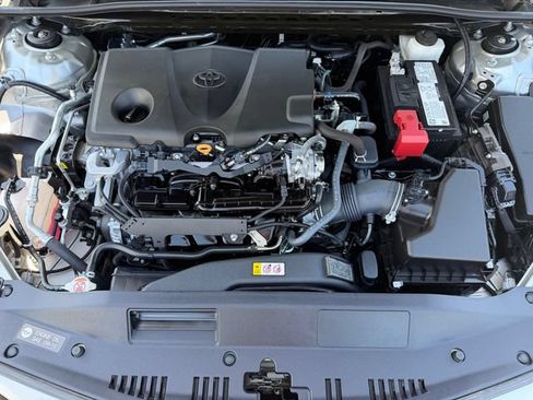 Used 2022 Toyota Camry LE w/ Carpet Mat Package (TMS) FWD image 21