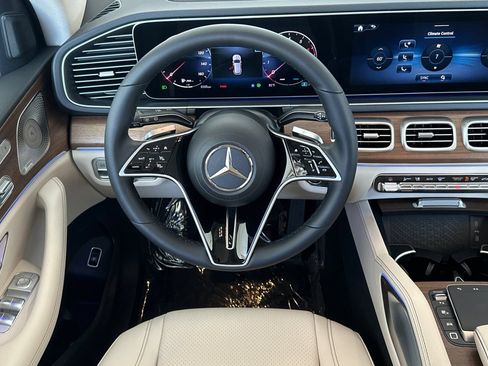 Certified 2026 Mercedes-Benz GLE 450 4MATIC image 16