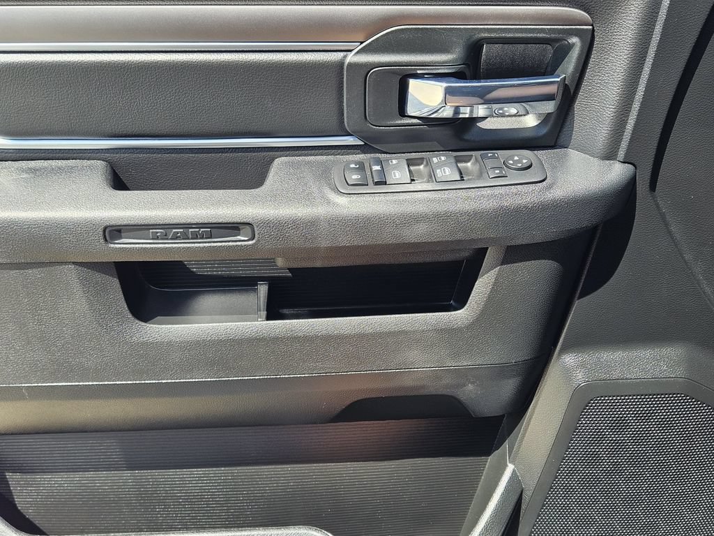 Used 2024 RAM 1500 Warlock AWD/4WD image 22