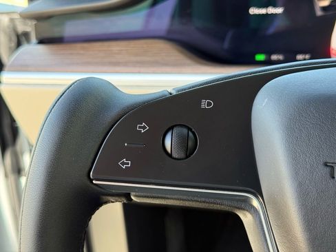 Used 2023 Tesla Model X image 13