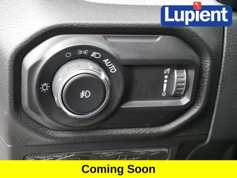 Used 2025 Jeep Wrangler Unlimited Sport AWD/4WD image 17
