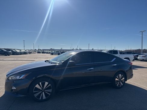 Used 2020 Nissan Altima 2.5 SL image 11