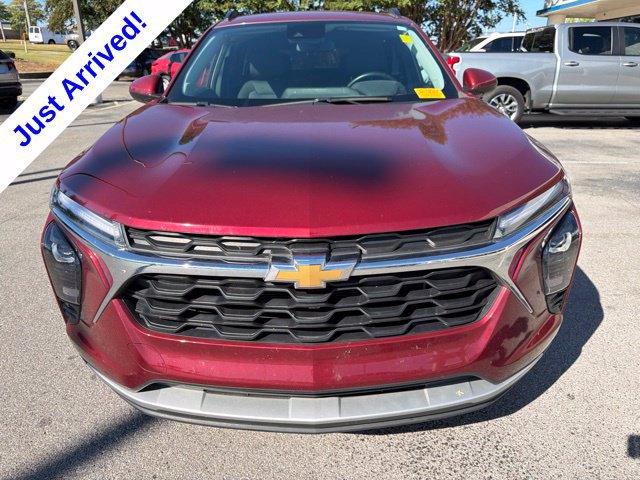 Used 2025 Chevrolet Trax LT w/ Driver Confidence Package FWD image 8