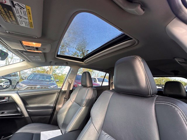 Used 2018 Toyota RAV4 Limited w/ Advanced Technology Package AWD/4WD image 26