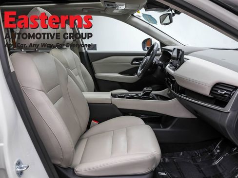 Used 2023 Nissan Rogue SL w/ SL Premium Package image 26