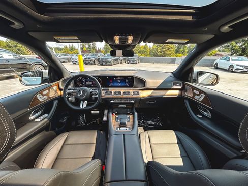 Used 2025 Mercedes-Benz GLS 450 4MATIC w/ AMG Line Exterior image 19