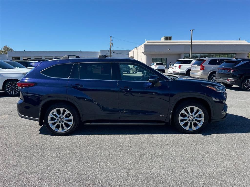 Used 2022 Toyota Highlander Limited AWD/4WD image 6