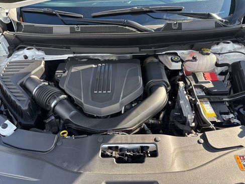 Used 2025 GMC Acadia Elevation image 37