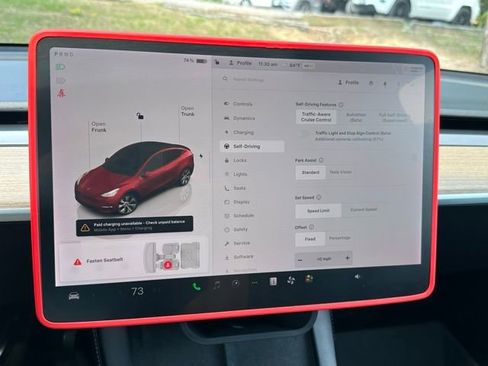 Used 2022 Tesla Model Y Long Range AWD/4WD image 32