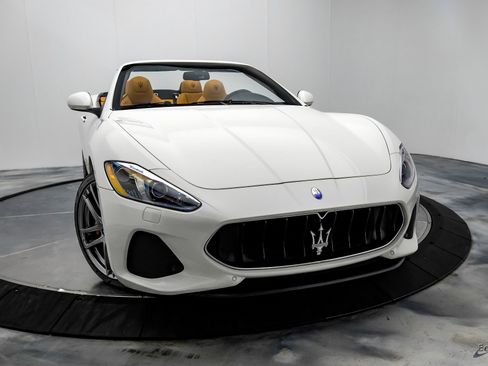 Used 2018 Maserati GranTurismo Sport image 28