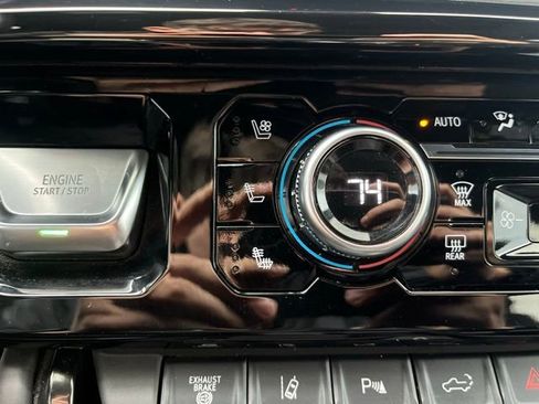 Used 2025 GMC Sierra 2500 AT4X image 15