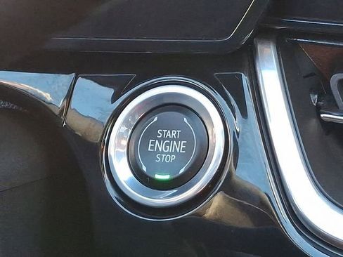 Used 2024 Chevrolet Trax RS w/ Sunroof Package image 36