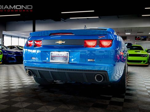 Used 2013 Chevrolet Camaro SS w/ Hot Wheels Special Edition image 23