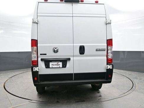 Used 2025 RAM ProMaster 2500 w/ Convenience Group image 40