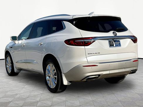 Used 2020 Buick Enclave Premium w/ Sun and Sites Package FWD image 4
