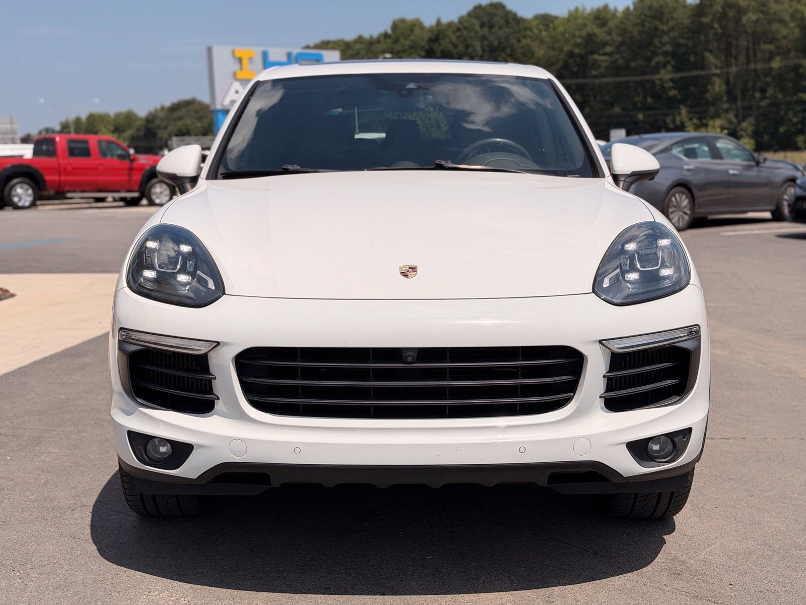 Used 2016 Porsche Cayenne S AWD/4WD image 4
