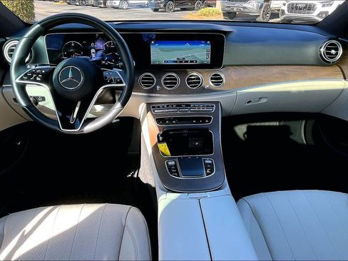 Used 2022 Mercedes-Benz E 350 4MATIC Sedan w/ Driver Assistance Package image 16