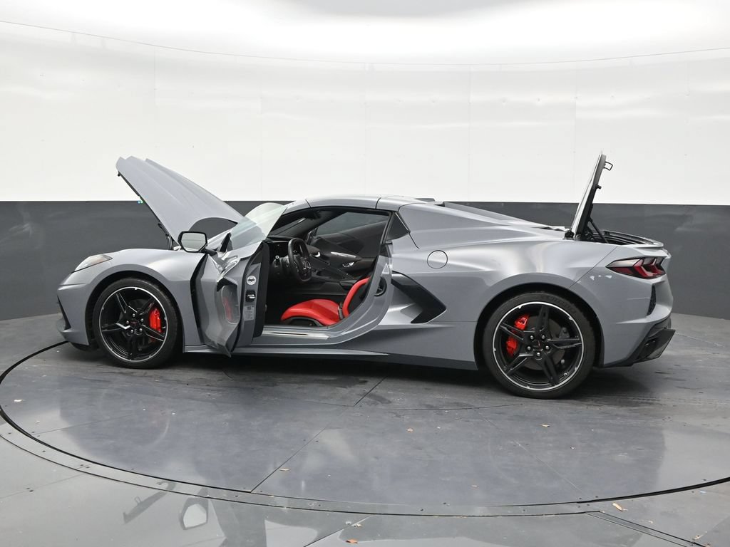 Used 2024 Chevrolet Corvette Stingray Convertible w/ 1LT RWD image 29