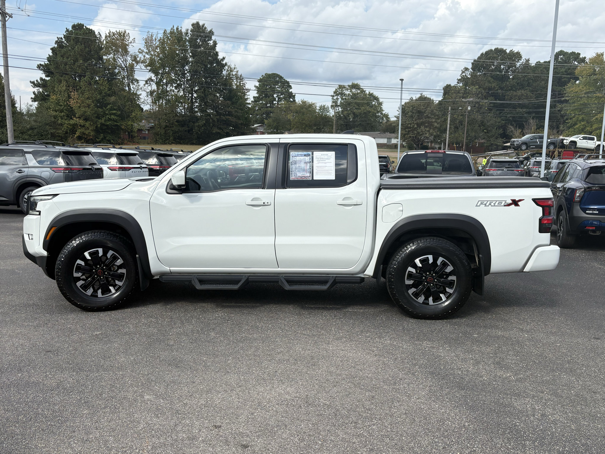 Used 2023 Nissan Frontier Pro-X w/ Pro Convenience Package RWD image 9