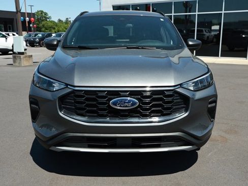Used 2025 Ford Escape ST-Line FWD image 2