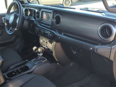 Certified 2023 Jeep Gladiator Sport image 26